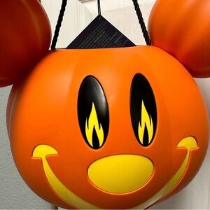 PLEASE READ: Disney Mickey Mouse Pumpkin Light Up Trick or Treat Bucket!!